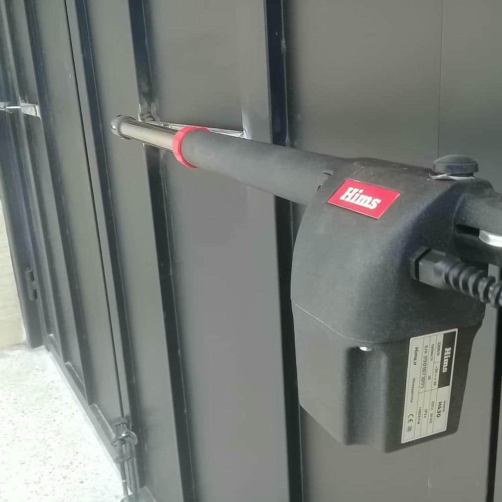 سیستم بازویی درب حیاط سفارشی