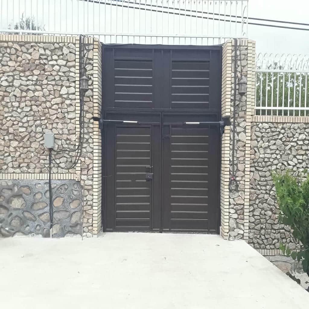 مرکز عرضه اپراتور درب پارکینگ هماهنگ با نما در رشت