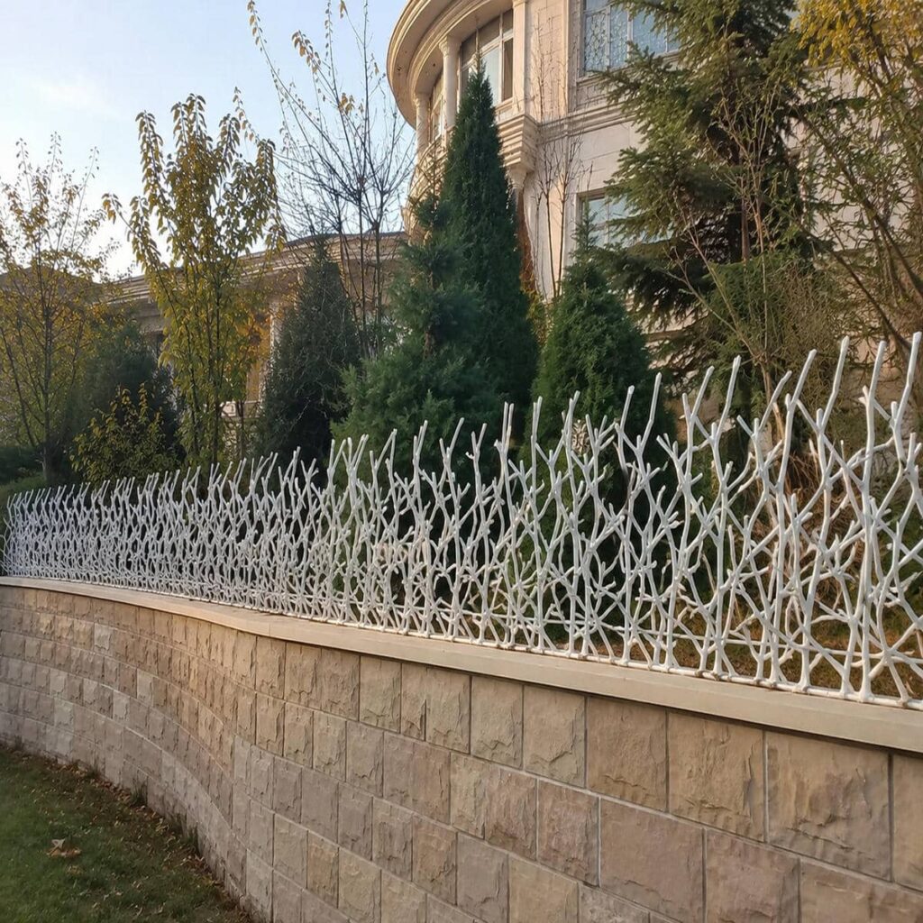نرده آهنی دیوار رشت با پوشش مقاوم