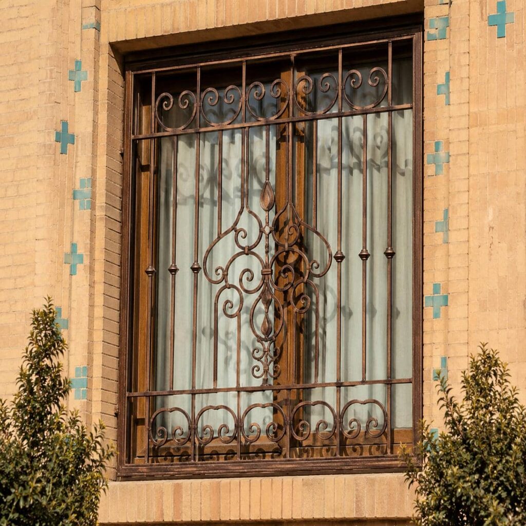 گارد پنجره رشت اجرای ساختمان مسکونی