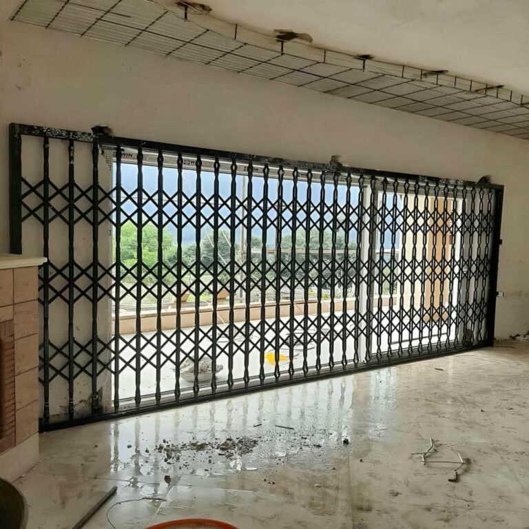 حفاظ پنجره طبقه همکف آهنی رشت